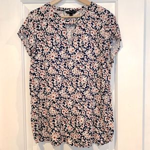 Banana Republic Front Snap Closure Blouse